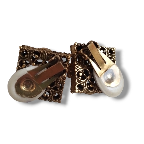 Bold Statement Bracelet & Earrings Set, High End Vintage jewelry - Picture 8 of 9